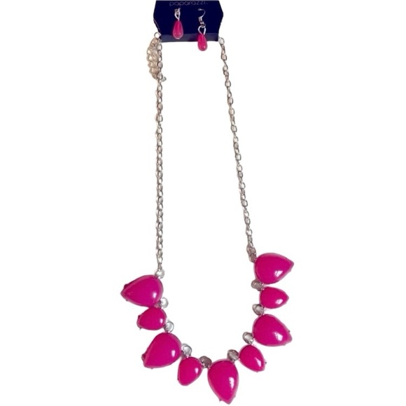 NWT Pink Teardrop Statement Necklace - Picture 2 of 10